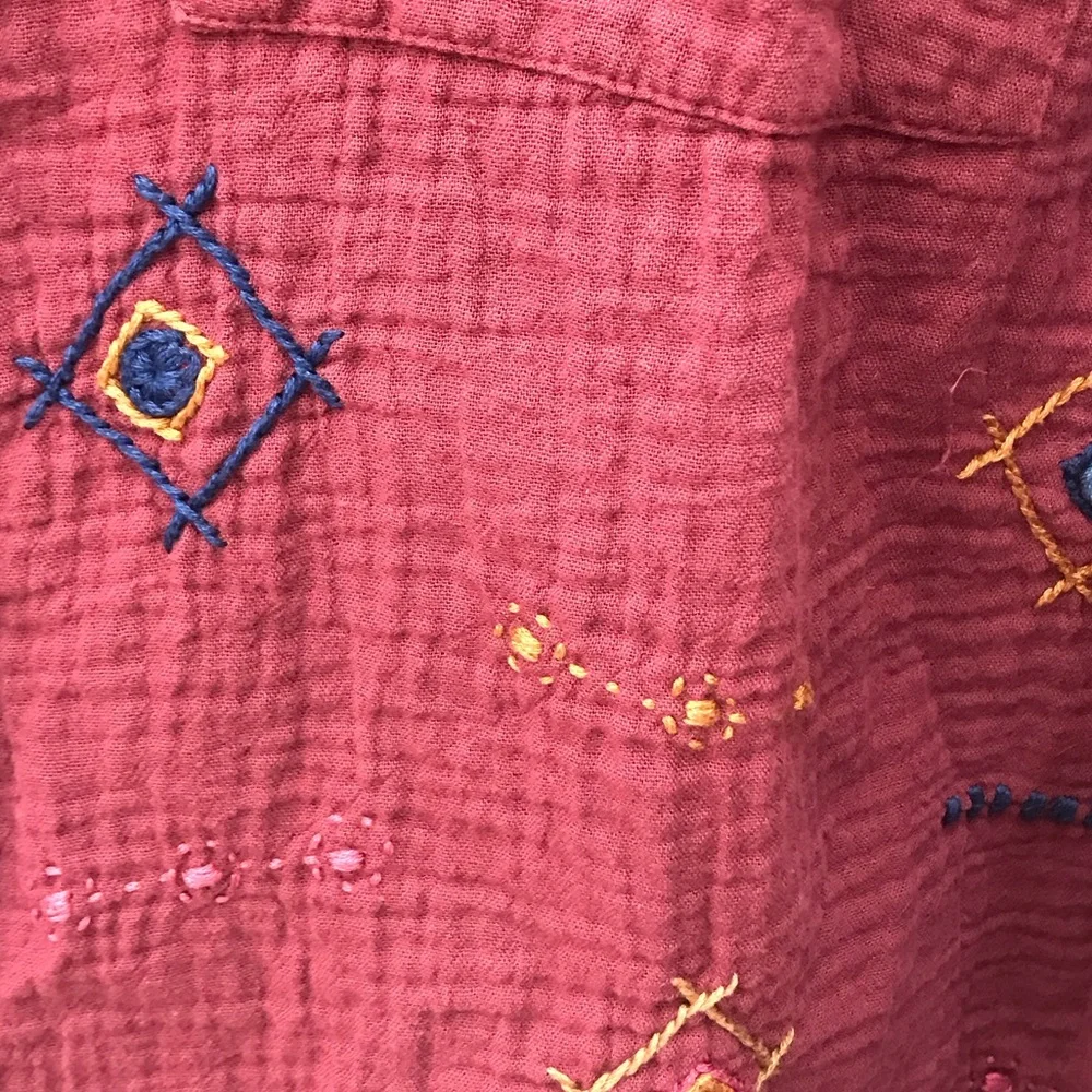Woven Embroidered Button-Down Shirt - Burgundy - Picture 3 of 3